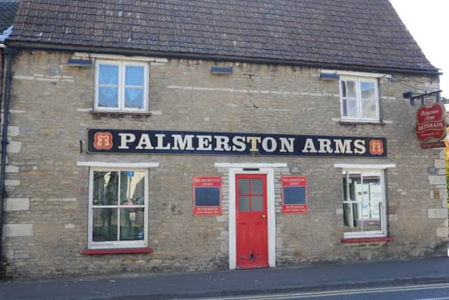 Palmerston Arms pub at Oundle Road EMN-171017-153705009