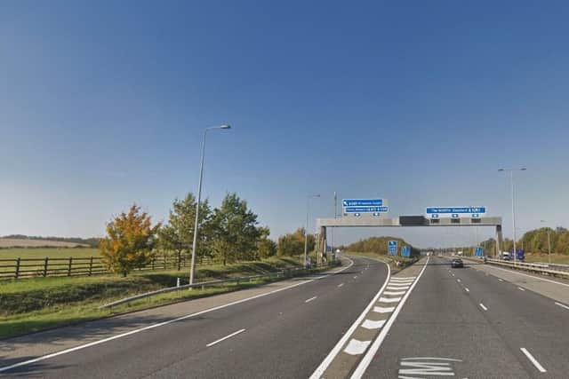 Northbound exit slip road at J17
