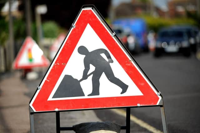 Roadworks sign EMN-171107-082059001
