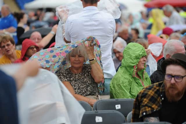 Tom Jones concert at the Weston Homes Stadium, London Road. EMN-191107-225227009
