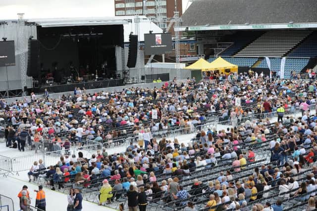 Tom Jones concert at the Weston Homes Stadium, London Road. EMN-191107-225154009