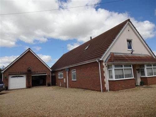 Five bed detached house in Newborough. Luxury cattery licensed for 100 cats and a 1.5 acre plot of land. Photo: Zoopla