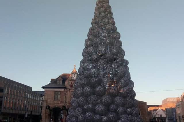 The old Christmas tree in Cathedral Square