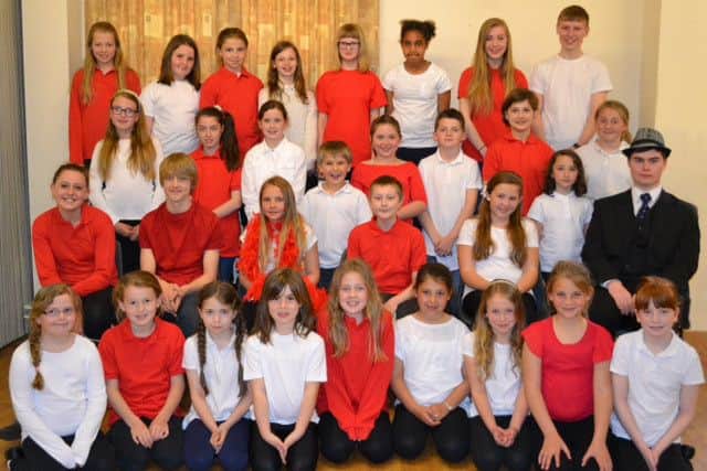 Bugsy Malone EMN-150615-105908001