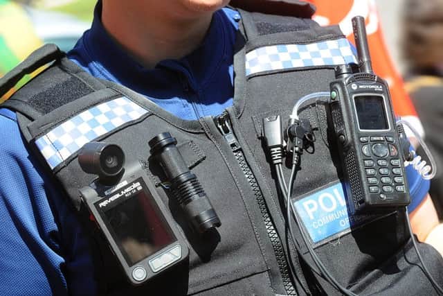Police SUS-150618-150055001