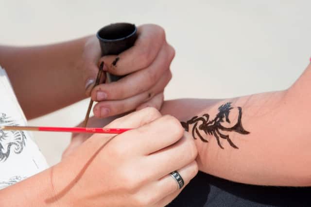 Warning against Henna tempoary tattoos