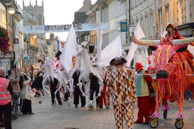 Stamford Georgian Festival 2015
The bull run makes its way through the High Street
Photo: David Pearson