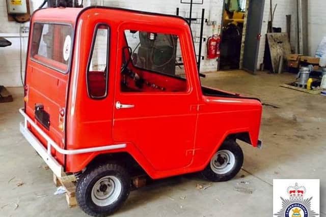 The stolen Postman Pat van ANL-160802-135652001
