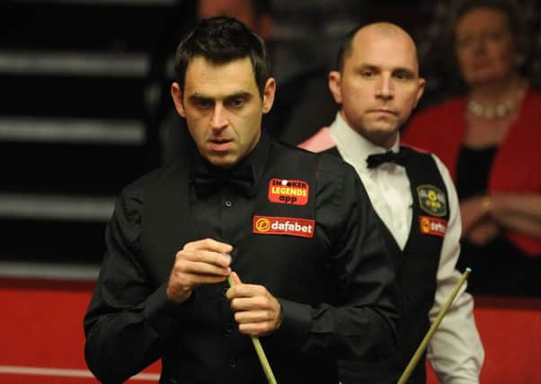 Joe Perry (right) did well against Ronnie O'Sullivan.
