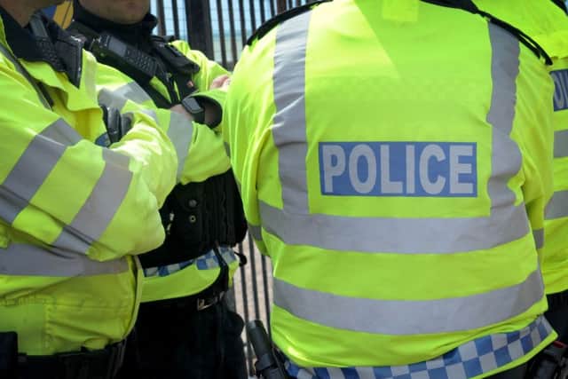 Police SUS-150806-131342001