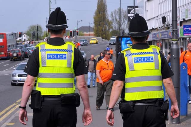 Police on patrol, bobbies on the beat PPP-151015-102053001