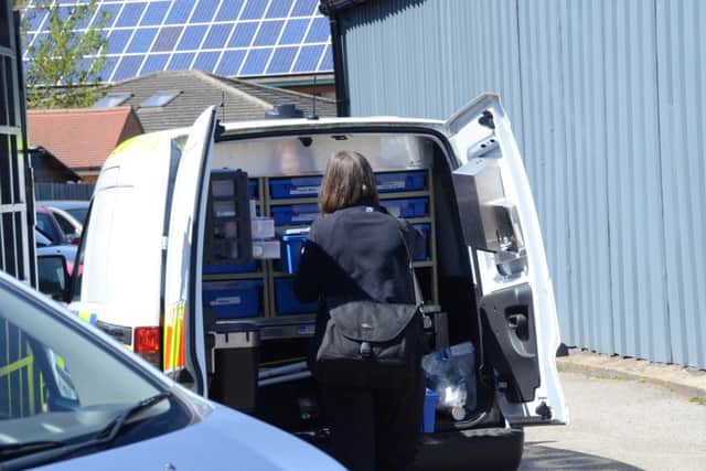Police attend an incident in New Road EMN-160405-170043009