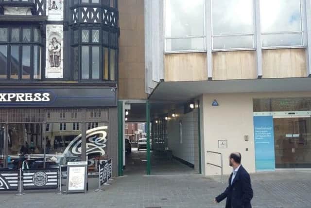 Guildhall Walk