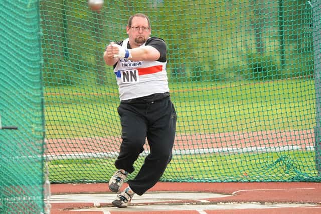 Simon Achurch won three events.