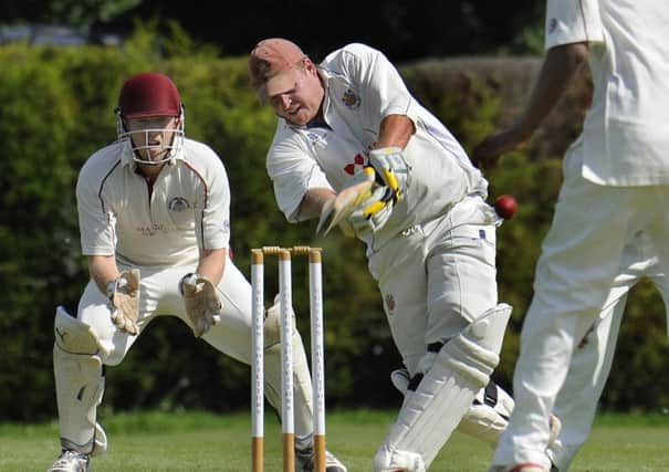 Gary Freear continued his blistering form with 13 not out for Wisbech at Oundle.