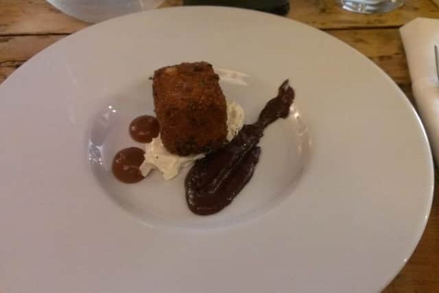 Brad Barnes dines at the Queen's Head, Nassington
