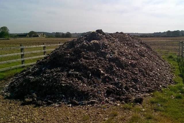 Industiral Waste flytipping in Glatton Fg3ZMgzM9za-cUUQrSUP