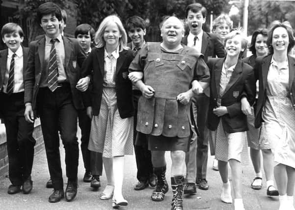 Roy Kinnear promoting the city with Peterborough school pupils.  Do you know any of them?