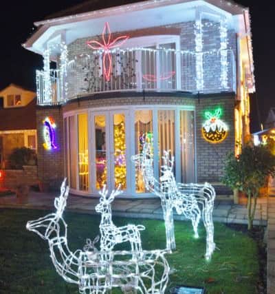 Christmas lights at  Duncombes Road, Turves EMN-161129-193017009