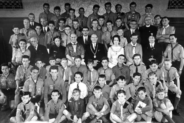 Scouts meeting the mayor of the day
