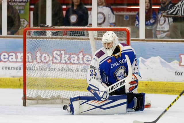 There was a man-of-the-match performance from Phantoms netminder Janis Auzins against Bracknell.