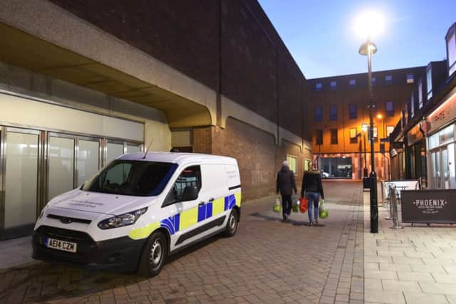 Knife attack scenes in Wentworth street. Police scene of crimes vehicle there. EMN-170117-180546009