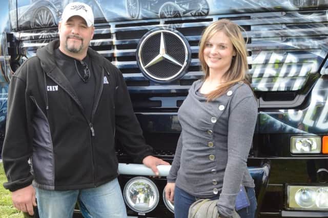 Lisa Kelly and Todd Dewey