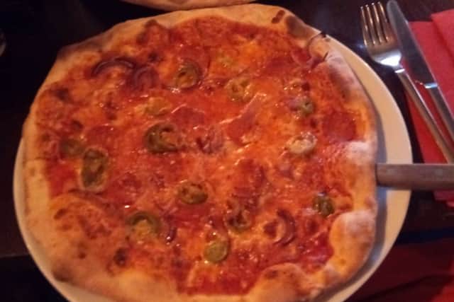 Brad Barnes dines at Mattoni in Eye