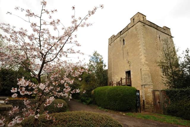 Longthorpe Tower