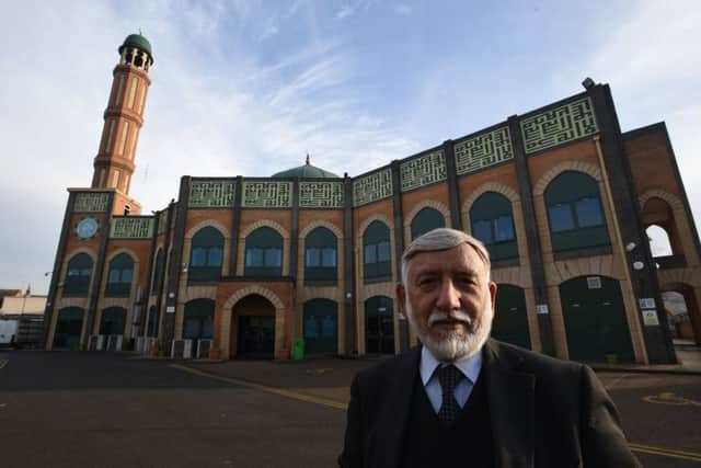 Abdul Choudhuri at the Faisan Madina mosque at Peterborough EMN-150120-174922009