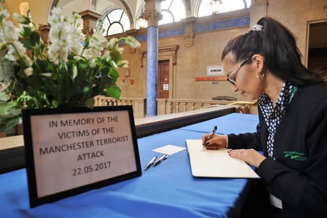 Book of condolence  at Town Hall. Signing Angela Williamson EMN-170523-135121009