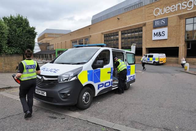 Queensgate evacuated after bomb scare EMN-170506-160523009
