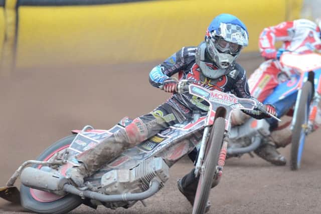 Former Panther Michael Palm Toft spearheads the Scunthorpe challenge.