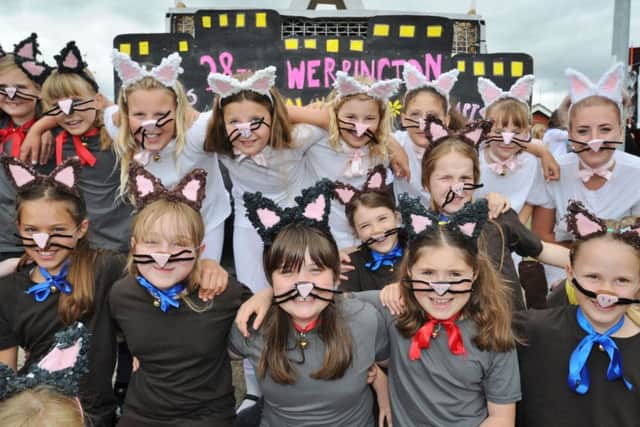 Werrington Carnival parade -  28th Werrington brownies EMN-170625-085234009