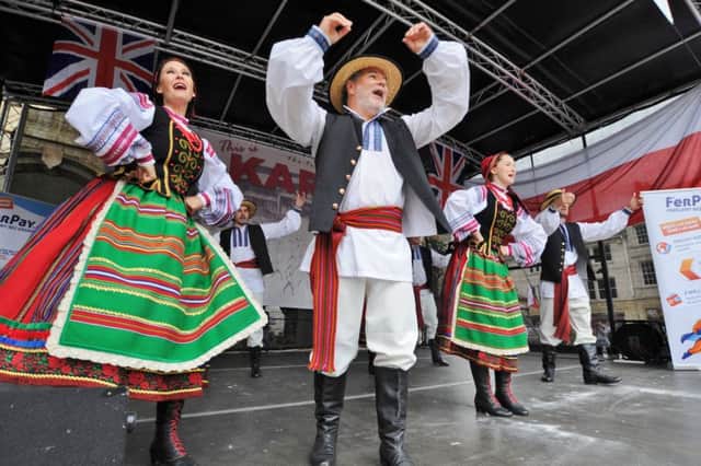 Polish Festival on Cathedral Square. Polish dancers on stage EMN-170625-160703009